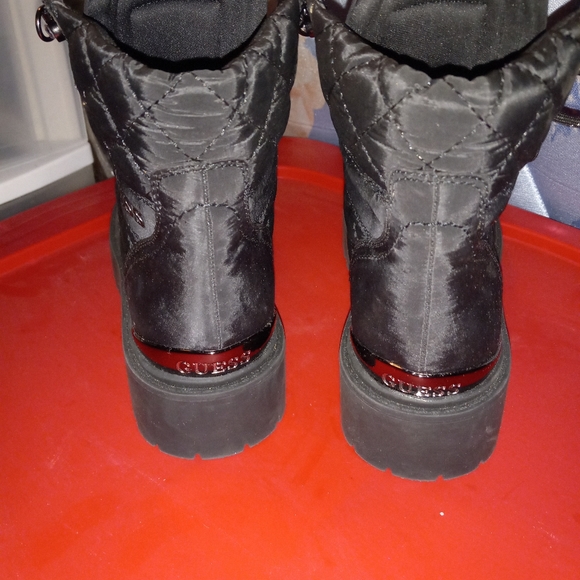 NWOT woman's size 6M Guess boots - Picture 2 of 12